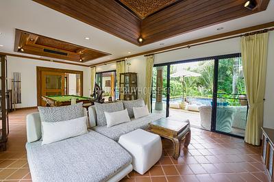 NAI7157: Majestic 4-Bedroom Villa in Naiharn. Photo #31