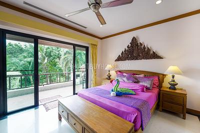 NAI7157: Majestic 4-Bedroom Villa in Naiharn. Photo #25
