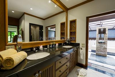 NAI7157: Majestic 4-Bedroom Villa in Naiharn. Photo #28