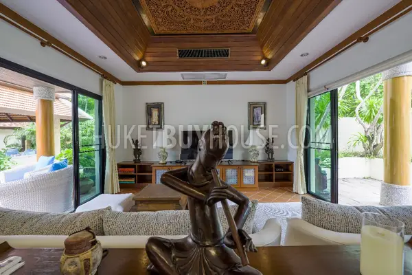 NAI7157: Majestic 4-Bedroom Villa in Naiharn. Photo #35