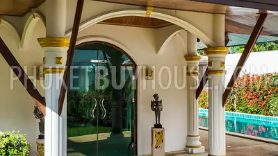 RAW22264: Exclusive 3-Bedroom Villa in Rawai: A Fusion of Maximalist Elegance and Thai Tradition. Photo #8