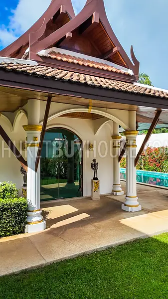 RAW22264: Exclusive 3-Bedroom Villa in Rawai: A Fusion of Maximalist Elegance and Thai Tradition. Photo #8