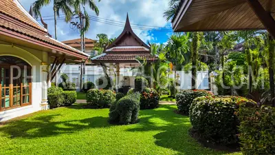 RAW22264: Exclusive 3-Bedroom Villa in Rawai: A Fusion of Maximalist Elegance and Thai Tradition. Photo #9