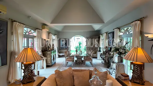 RAW22264: Exclusive 3-Bedroom Villa in Rawai: A Fusion of Maximalist Elegance and Thai Tradition. Photo #11