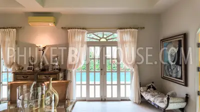 RAW22264: Exclusive 3-Bedroom Villa in Rawai: A Fusion of Maximalist Elegance and Thai Tradition. Photo #12