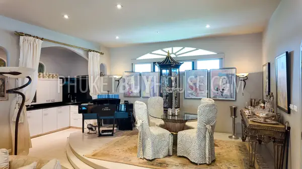 RAW22264: Exclusive 3-Bedroom Villa in Rawai: A Fusion of Maximalist Elegance and Thai Tradition. Photo #17