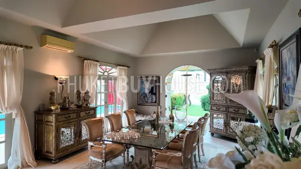 RAW22264: Exclusive 3-Bedroom Villa in Rawai: A Fusion of Maximalist Elegance and Thai Tradition. Photo #19