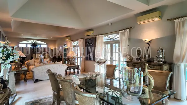 RAW22264: Exclusive 3-Bedroom Villa in Rawai: A Fusion of Maximalist Elegance and Thai Tradition. Photo #13