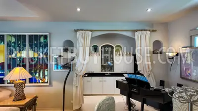 RAW22264: Exclusive 3-Bedroom Villa in Rawai: A Fusion of Maximalist Elegance and Thai Tradition. Photo #15