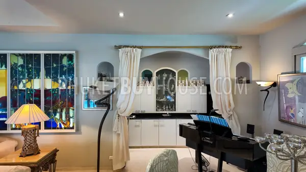 RAW22264: Exclusive 3-Bedroom Villa in Rawai: A Fusion of Maximalist Elegance and Thai Tradition. Photo #15