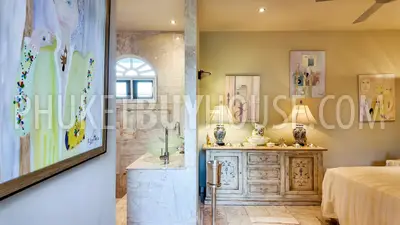 RAW22264: Exclusive 3-Bedroom Villa in Rawai: A Fusion of Maximalist Elegance and Thai Tradition. Photo #32