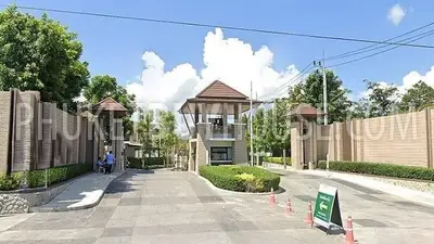 CHA22267: Bali-Inspired Two-Story Townhome Near King Power Phuket, Chalong. Photo #4