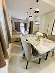 CHA22267: Bali-Inspired Two-Story Townhome Near King Power Phuket, Chalong. 缩略图 #5