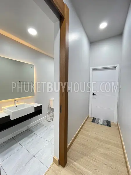 KTH22270: Enjoy Beautiful Mountain Views in This 4 Bedroom Villa for Sale in Kathu. Fotoğraf #14