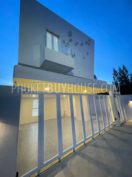 KTH22270: Enjoy Beautiful Mountain Views in This 4 Bedroom Villa for Sale in Kathu. Fotoğraf #6
