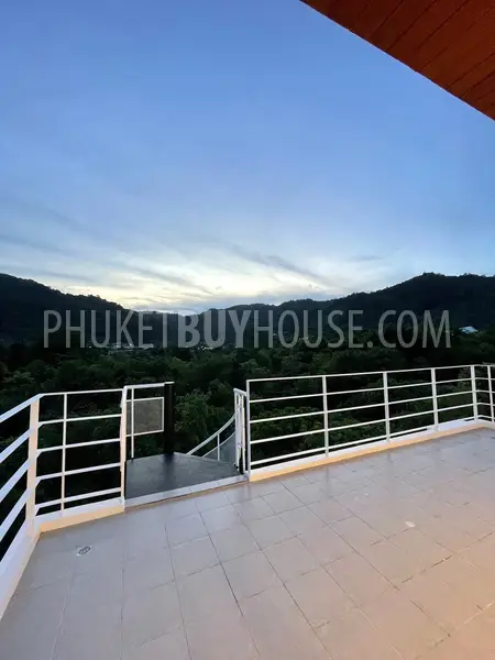 KTH22270: Enjoy Beautiful Mountain Views in This 4 Bedroom Villa for Sale in Kathu. Fotoğraf #18