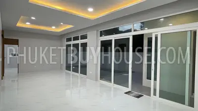 KTH22270: Enjoy Beautiful Mountain Views in This 4 Bedroom Villa for Sale in Kathu. Photo #15
