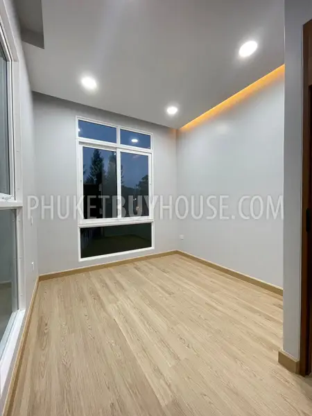 KTH22270: Enjoy Beautiful Mountain Views in This 4 Bedroom Villa for Sale in Kathu. Fotoğraf #29