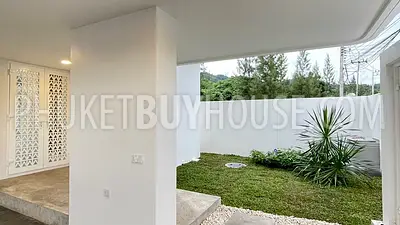 KTH22270: Enjoy Beautiful Mountain Views in This 4 Bedroom Villa for Sale in Kathu. Photo #10