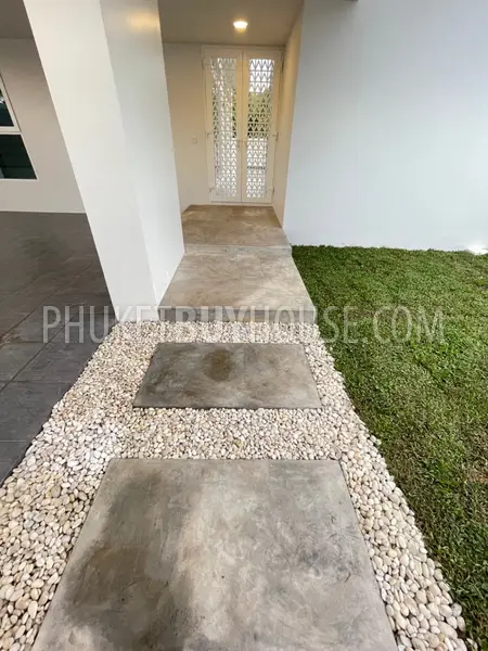 KTH22270: Enjoy Beautiful Mountain Views in This 4 Bedroom Villa for Sale in Kathu. Fotoğraf #8