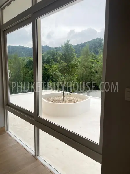 KTH22270: Enjoy Beautiful Mountain Views in This 4 Bedroom Villa for Sale in Kathu. Fotoğraf #17