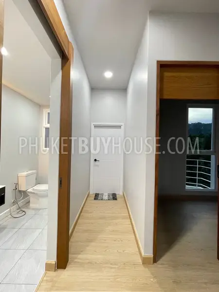 KTH22270: Enjoy Beautiful Mountain Views in This 4 Bedroom Villa for Sale in Kathu. Fotoğraf #37