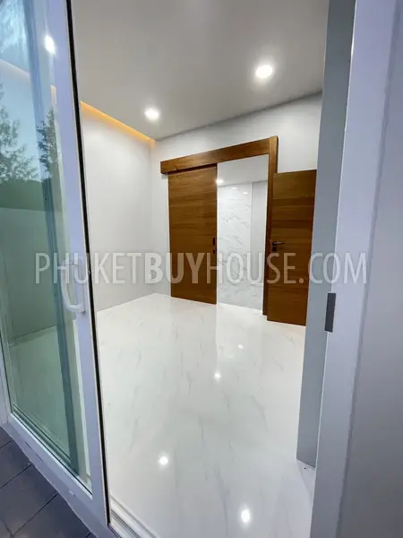 KTH22270: Enjoy Beautiful Mountain Views in This 4 Bedroom Villa for Sale in Kathu. Fotoğraf #34