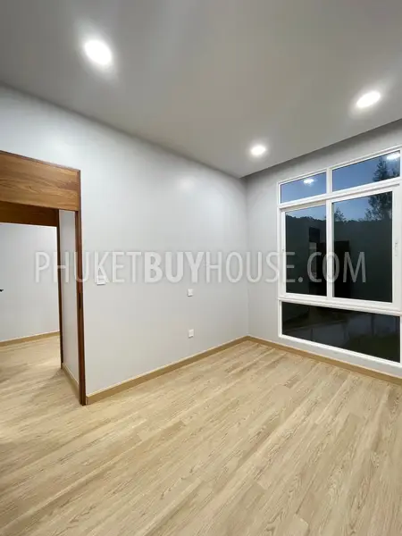 KTH22270: Enjoy Beautiful Mountain Views in This 4 Bedroom Villa for Sale in Kathu. Fotoğraf #44