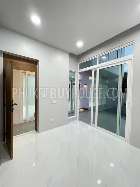 KTH22270: Enjoy Beautiful Mountain Views in This 4 Bedroom Villa for Sale in Kathu. Fotoğraf #45