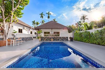 CHA6901: 5 bedroom villa with a large plot of land in Chalong. Photo #50