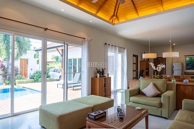 BAN6902: Asian Style 4 Bedroom Pool Villa in Laguna/Layan. Photo #20