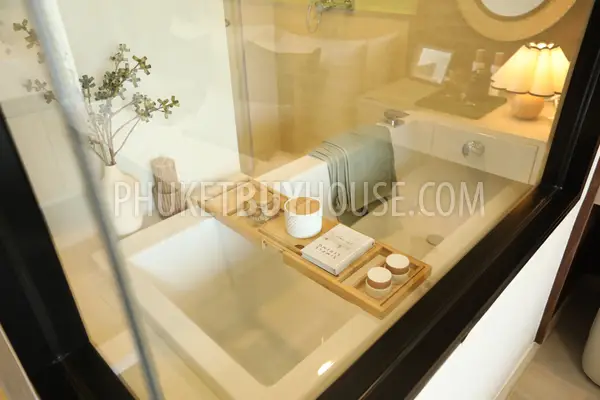 BAN22240: Live the Dream in 2 Bedroom apartment at Bang Tao Beach. Photo #15