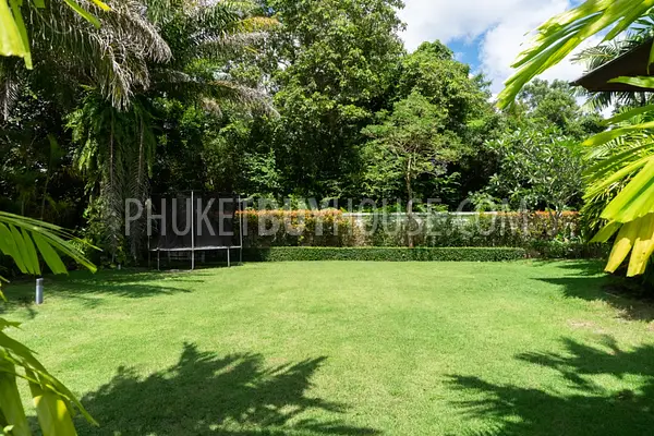 LAG6873: Luxury Villa for Sale in Laguna. Fotoğraf #9