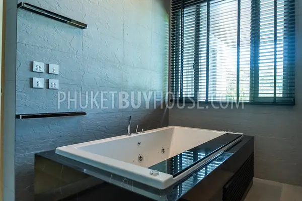 LAG6873: Luxury Villa for Sale in Laguna. Fotoğraf #101