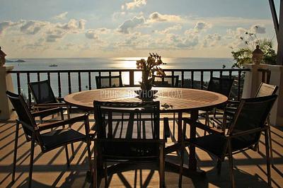 PAT6907: Villa with Luxurious Sea View in Patong. Photo #8