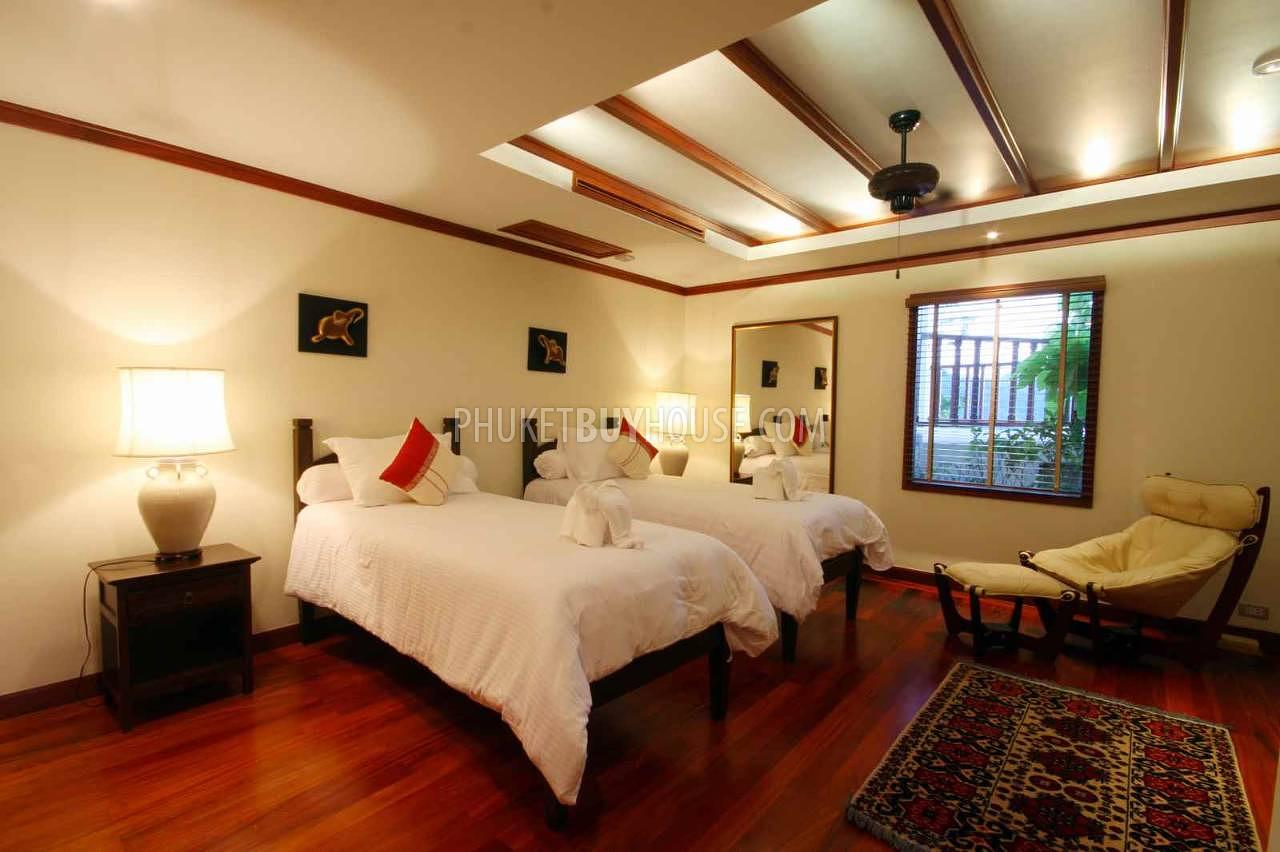 PAT6907: Villa with Luxurious Sea View in Patong. Photo #12