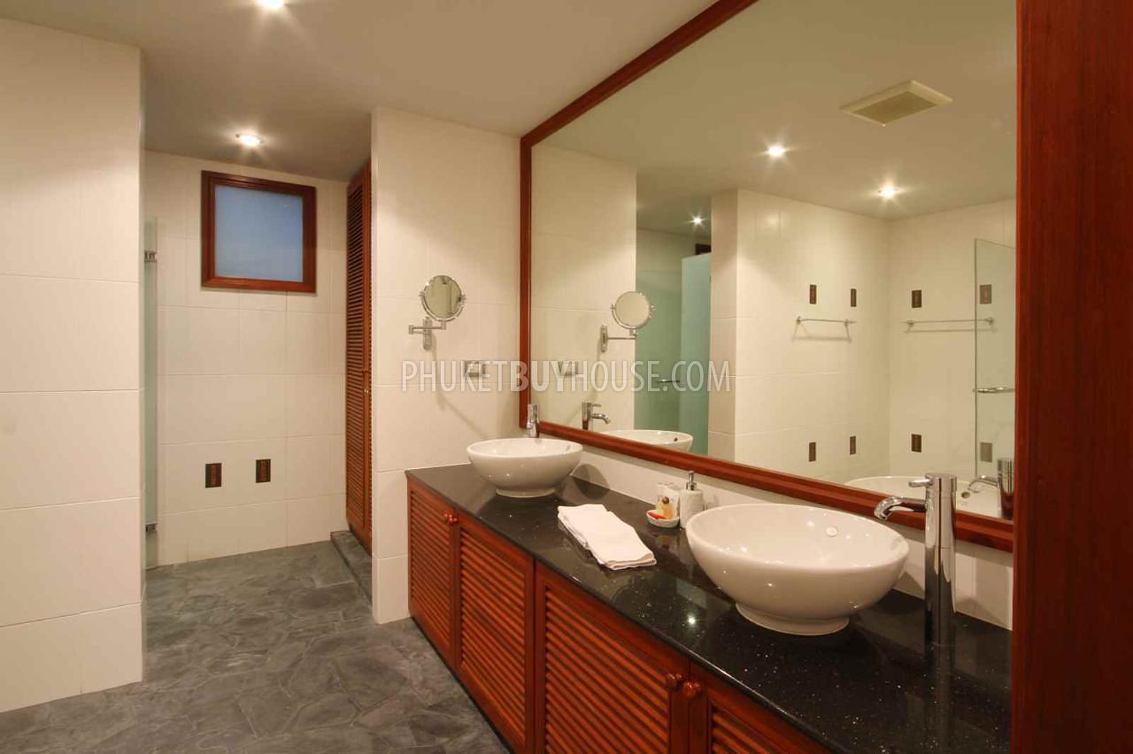 PAT6907: Villa with Luxurious Sea View in Patong. Photo #13