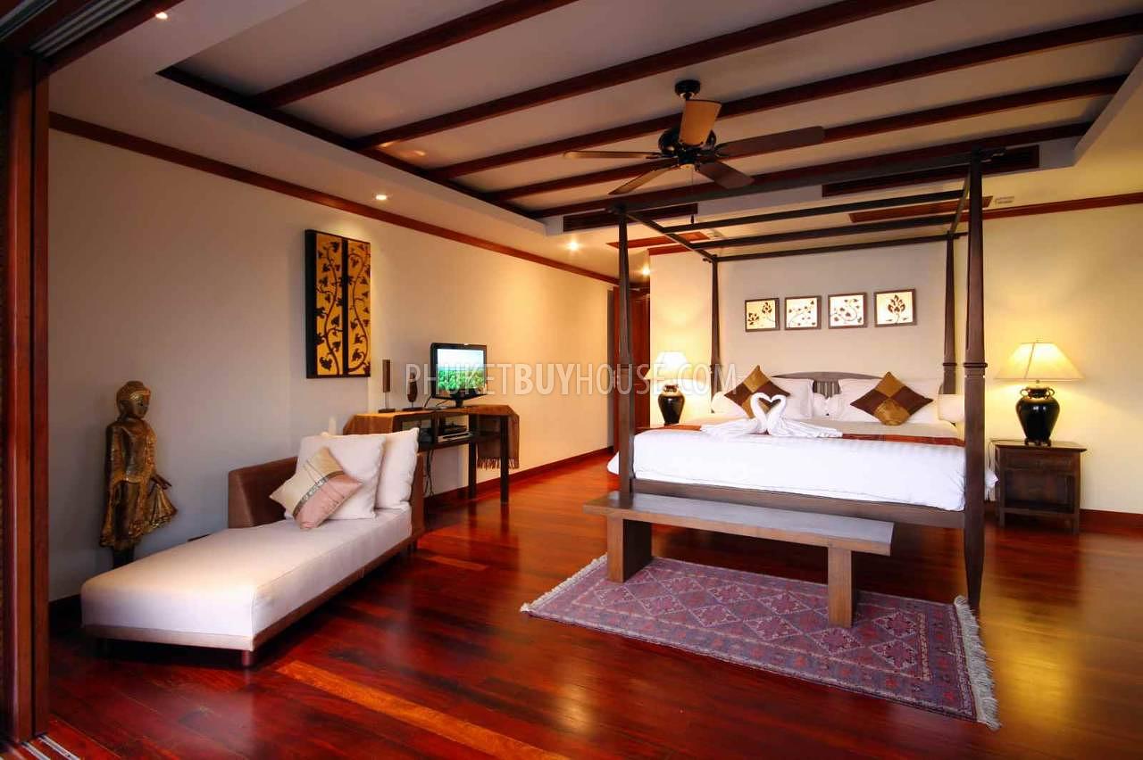 PAT6907: Villa with Luxurious Sea View in Patong. Photo #14