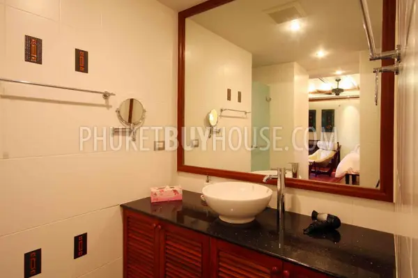 PAT6907: Villa with Luxurious Sea View in Patong. Photo #17