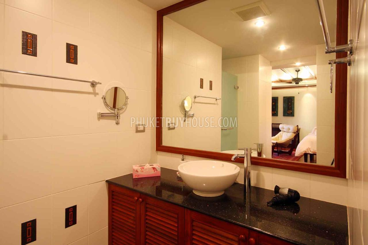 PAT6907: Villa with Luxurious Sea View in Patong. Photo #17