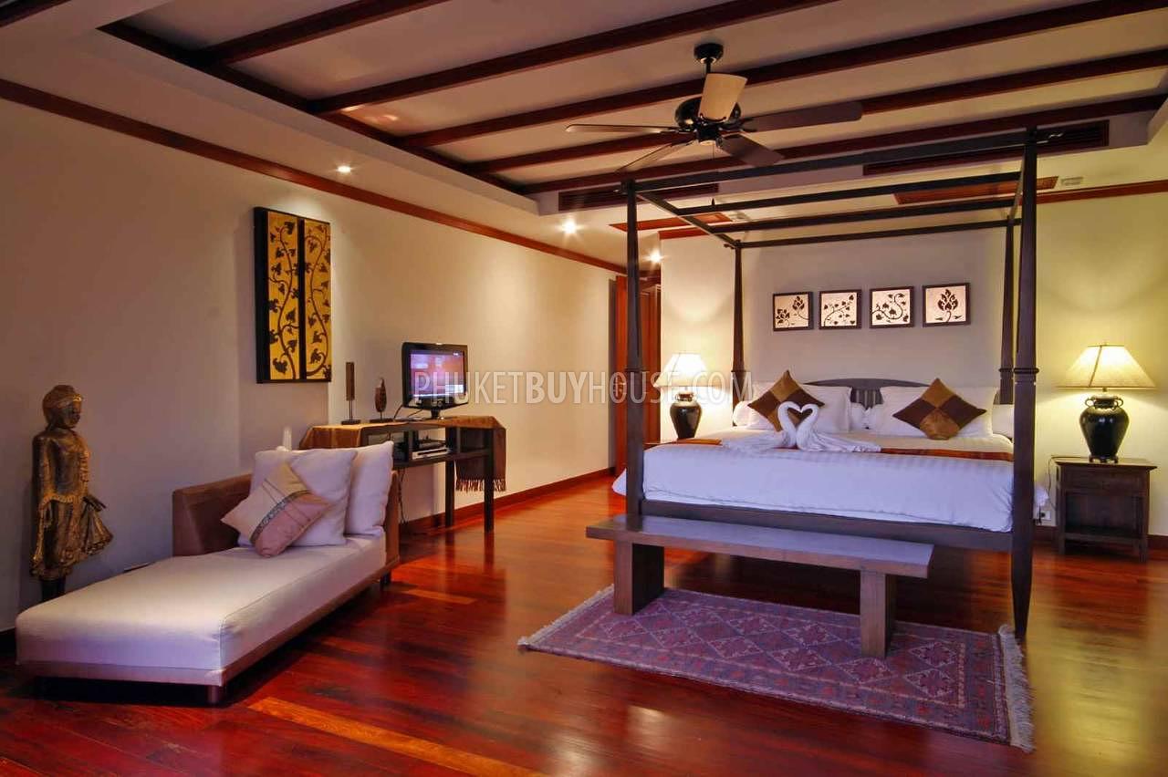 PAT6907: Villa with Luxurious Sea View in Patong. Photo #21