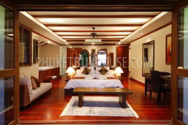 PAT6907: Villa with Luxurious Sea View in Patong. Photo #23