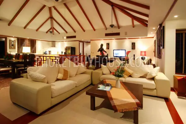 PAT6907: Villa with Luxurious Sea View in Patong. Photo #32