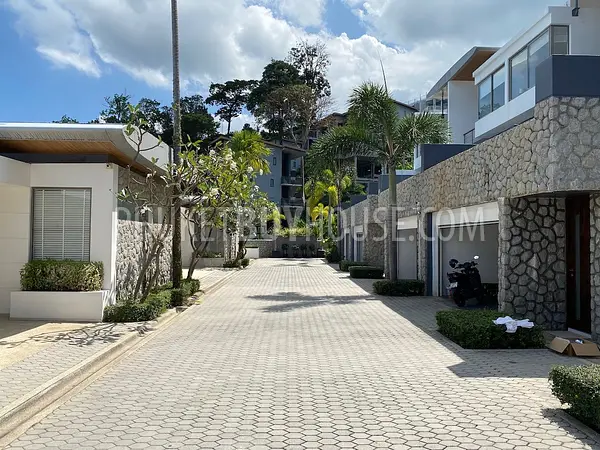 PAT6912: Townhouse with Sea View in Patong. Photo #3