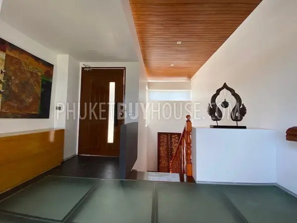 PAT6912: Townhouse with Sea View in Patong. Photo #8